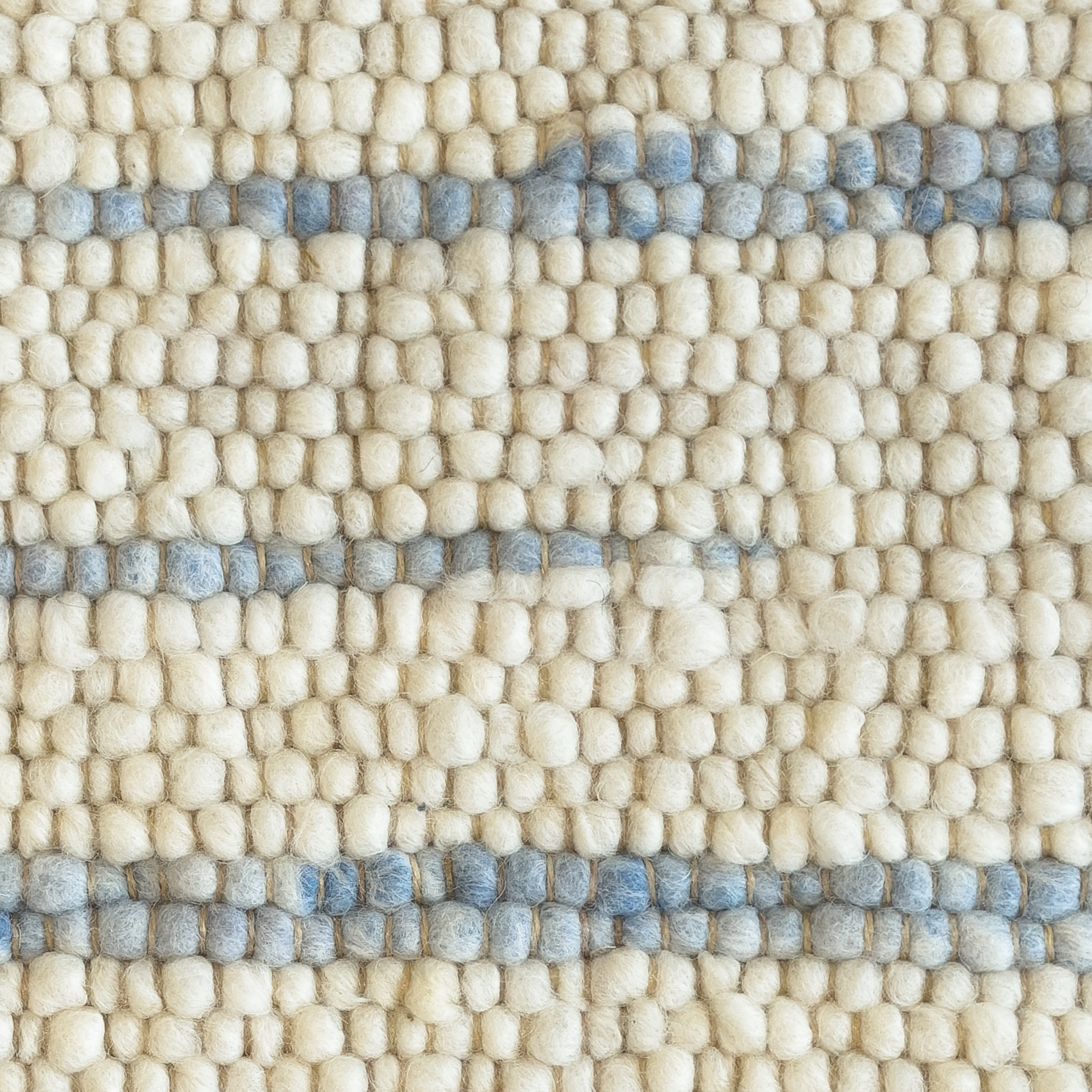 NATUR 1 mit blauen Streifen dick gefilzt - 60/110 cm